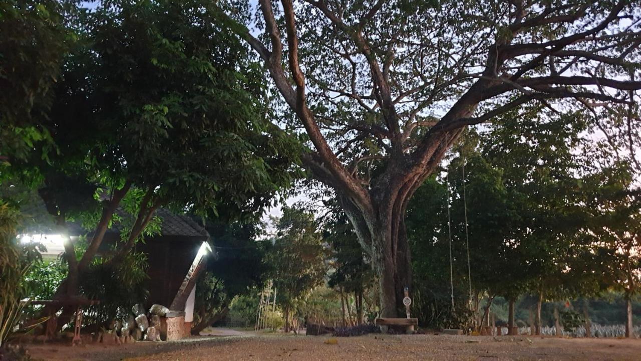 จำค่า ชาเลท์ บ้านพักสวนเกษตร Lampang Exterior foto