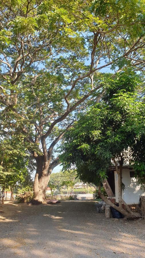 จำค่า ชาเลท์ บ้านพักสวนเกษตร Lampang Exterior foto