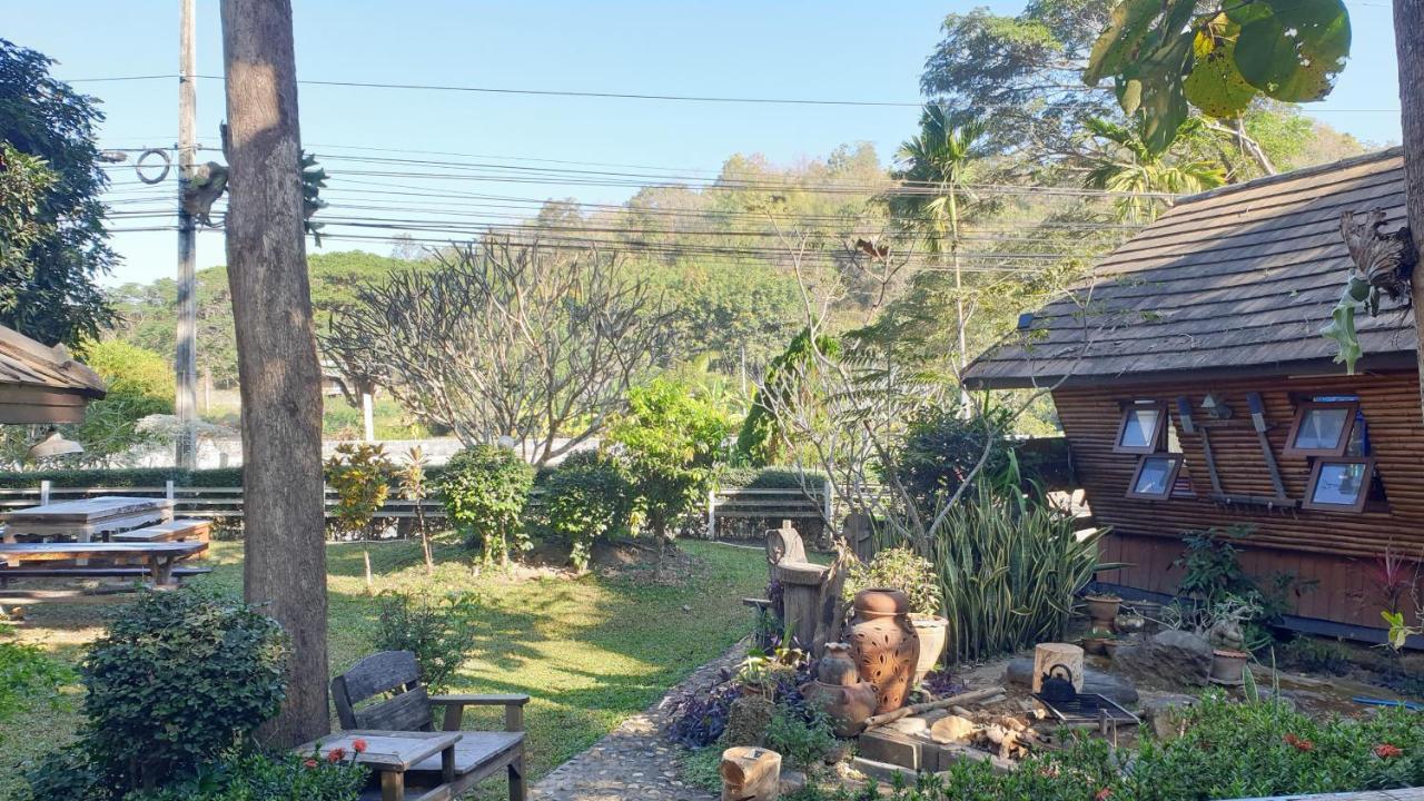 จำค่า ชาเลท์ บ้านพักสวนเกษตร Lampang Exterior foto
